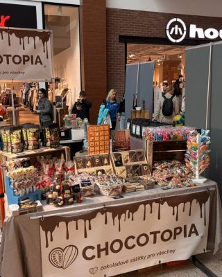 ✨ Tento víkend nás najdete na Čokoládovém festivalu cokofestcz v Galerii Harfa! 🍫 Přijďte ochutnat naše pravé belgické...