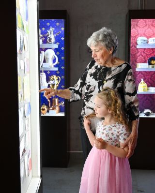 🍫 Přeneste se s námi do časů vašeho dětství. Přijďte svým vnoučatům ukázat, jak vypadala čokoláda, když jste byli malí. 💛...